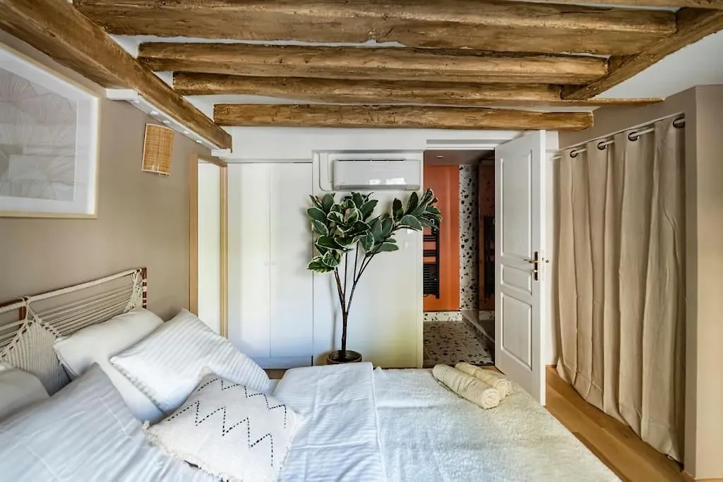 Le Nid Apartment Paris